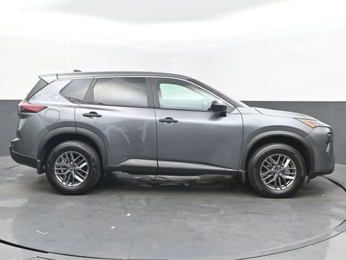 Certified 2025 Nissan Rogue S image 8