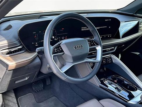 Used 2025 Audi Q5 Premium Plus w/ Premium Plus image 13