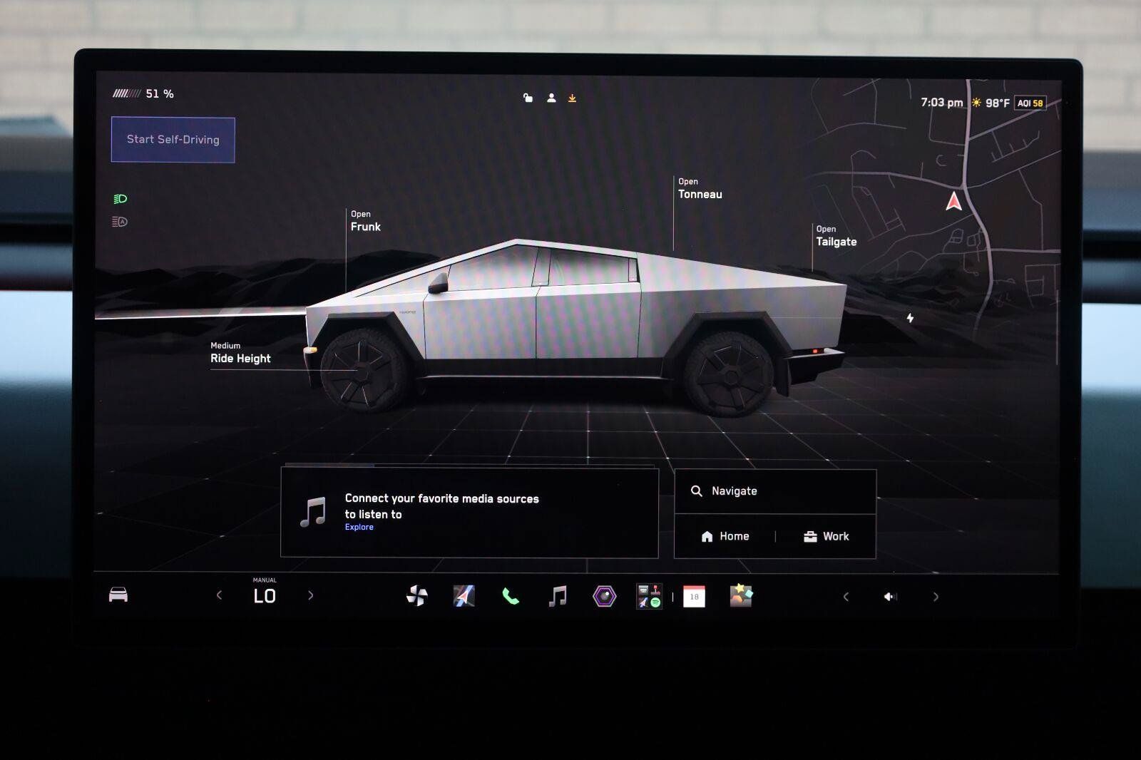 Used 2024 Tesla Cybertruck AWD Crew Cab image 40