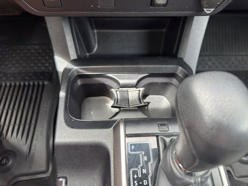 Used 2019 Toyota Tacoma SR5 AWD/4WD image 35