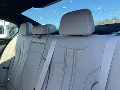 Used 2023 BMW 530i 530i w/ Premium Package image 10