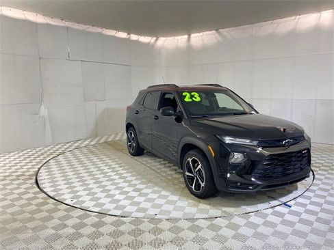 Used 2023 Chevrolet TrailBlazer RS image 1