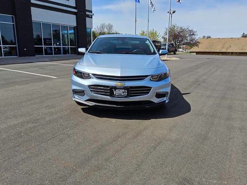 Used 2017 Chevrolet Malibu LT w/ Driver Confidence Package FWD image 2