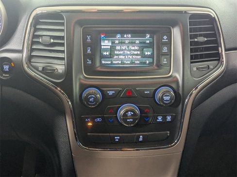 Used 2015 Jeep Grand Cherokee Laredo image 19