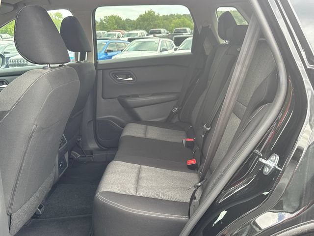 Used 2025 Nissan Rogue SV FWD image 26