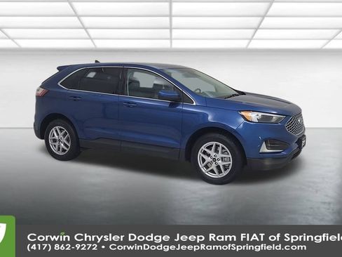 Used 2023 Ford Edge SEL image 2