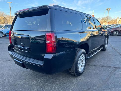 Used 2016 Chevrolet Suburban LT w/ Luxury Package AWD/4WD image 12