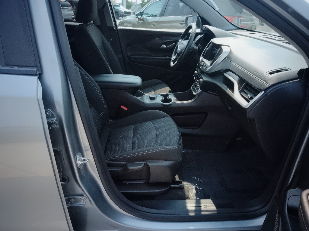 Used 2024 GMC Terrain SLE AWD/4WD image 15