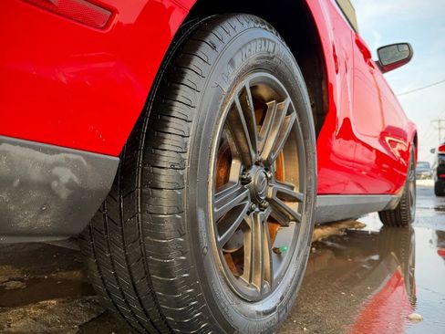 Used 2012 Ford Mustang Coupe image 18