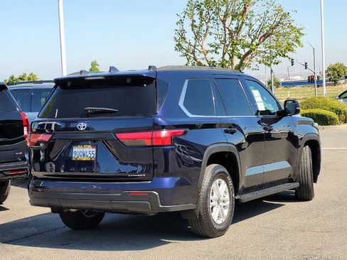 Used 2025 Toyota Sequoia SR5 w/ SR5 Premium Package AWD/4WD image 4
