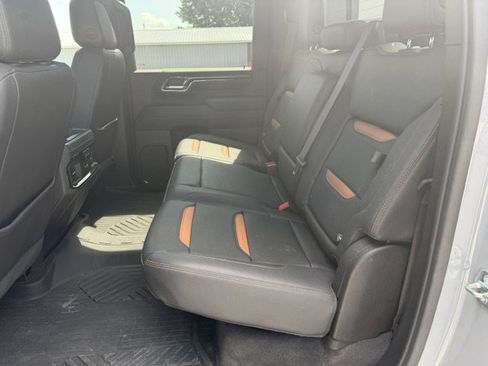 Used 2024 GMC Sierra 2500 AT4 w/ AT4 Premium Plus Package AWD/4WD image 16
