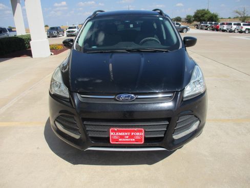 Used 2016 Ford Escape SE w/ Equipment Group 201A FWD image 10