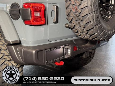 Used 2026 Jeep Wrangler Unlimited Rubicon AWD/4WD image 10