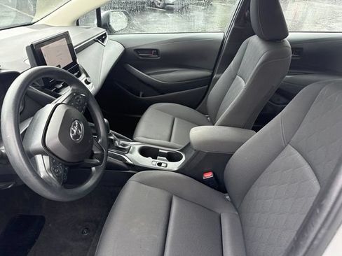 Used 2024 Toyota Corolla LE FWD image 10