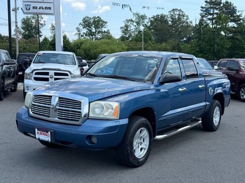 Used 2006 Dodge Dakota SLT w/ Sport Appearance Group AWD/4WD image 8