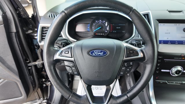 Used 2019 Ford Edge Titanium w/ Cold Weather Package AWD/4WD image 22