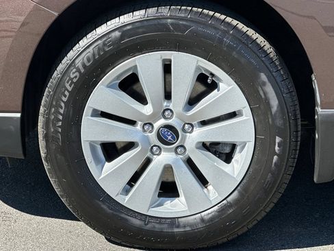 Used 2019 Subaru Outback 2.5i Premium AWD/4WD image 25