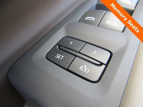 Used 2023 Chevrolet Tahoe LT w/ LT Signature Package AWD/4WD image 6