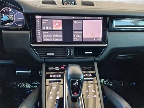 Used 2019 Porsche Cayenne Turbo AWD/4WD image 15