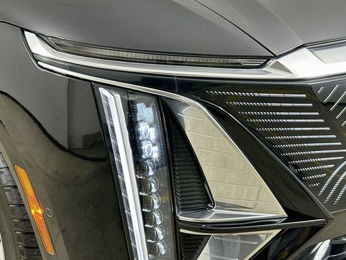 Certified 2026 Cadillac Lyriq Signature Luxury w/ Nappa Leather Package AWD/4WD image 39
