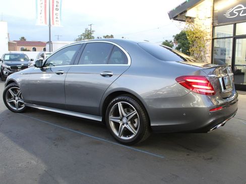 Used 2017 Mercedes-Benz E 300 image 3