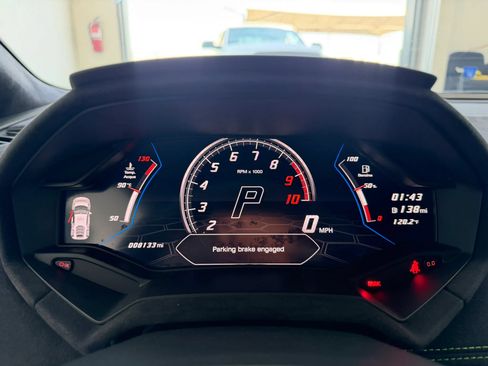 Used 2022 Lamborghini Huracan EVO RWD image 29