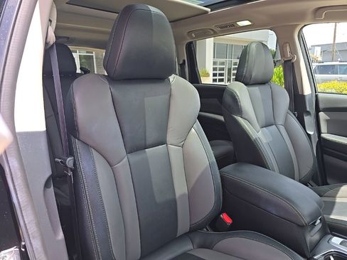 Used 2023 Subaru Ascent Onyx Edition Limited AWD/4WD image 36