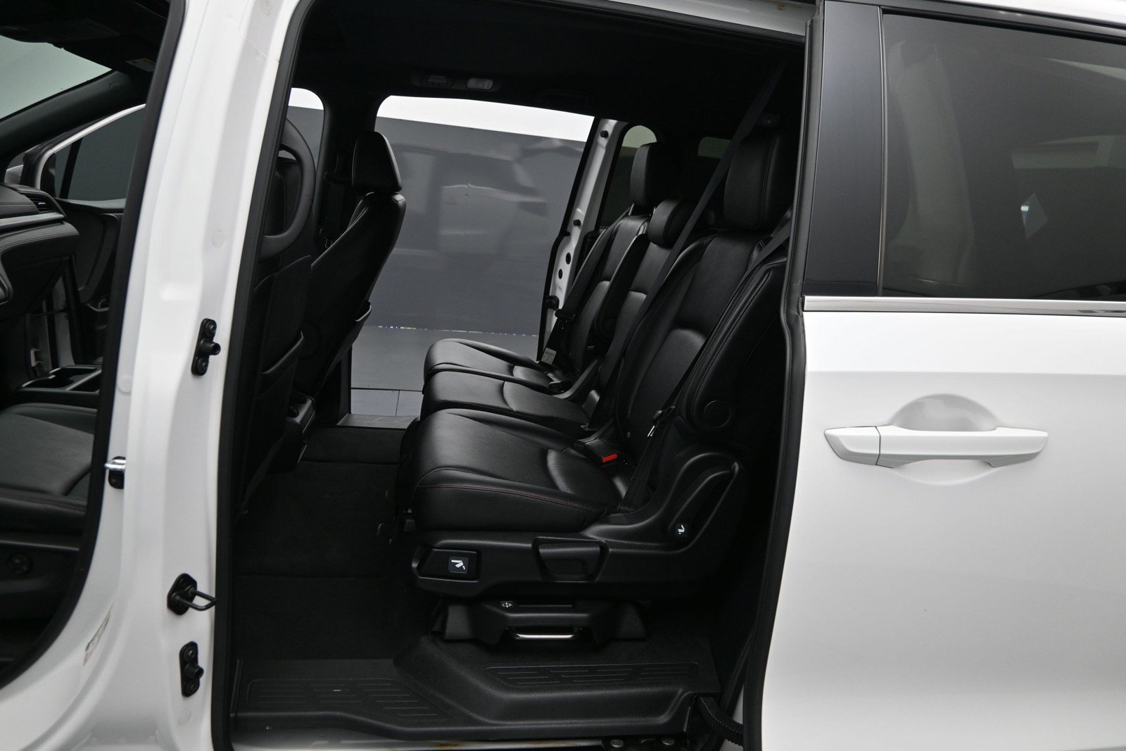 Used 2024 Honda Odyssey Sport image 10