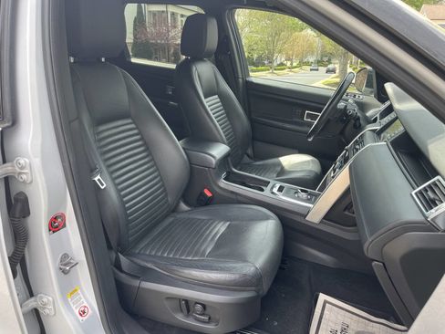 Used 2016 Land Rover Discovery Sport HSE Luxury image 13