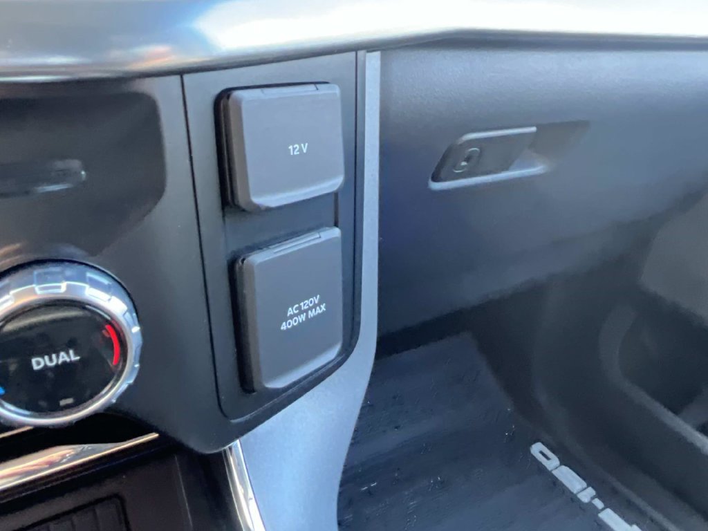 Used 2023 Ford F150 Lariat w/ Equipment Group 502A High AWD/4WD image 39
