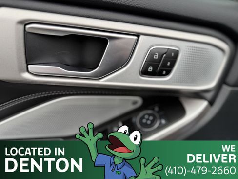 Used 2023 Ford Explorer Limited w/ Limited Technology Package image 16