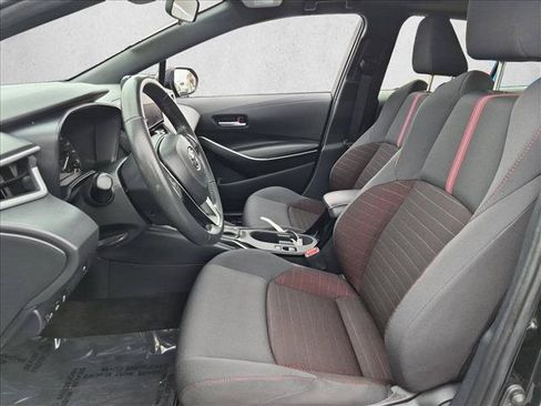 Used 2024 Toyota Corolla SE w/ SE Package FWD image 17