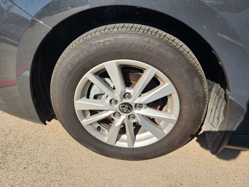 Used 2026 Toyota Camry LE FWD image 9