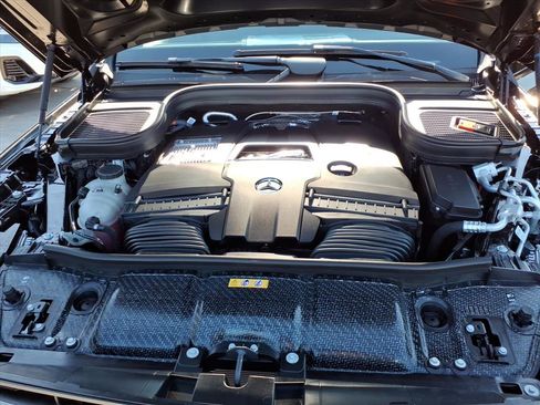 New 2026 Mercedes-Benz GLS 580 4MATIC image 10