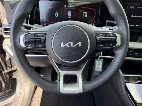 Used 2023 Kia Sportage LX AWD/4WD image 17