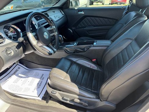 Used 2013 Ford Mustang GT Premium w/ Security Pkg RWD image 10