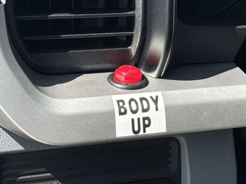 New 2025 Ford F350 XL w/ XL Chrome Package image 19