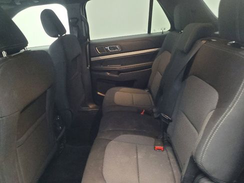 Used 2018 Ford Explorer XLT w/ Equipment Group 201A image 18