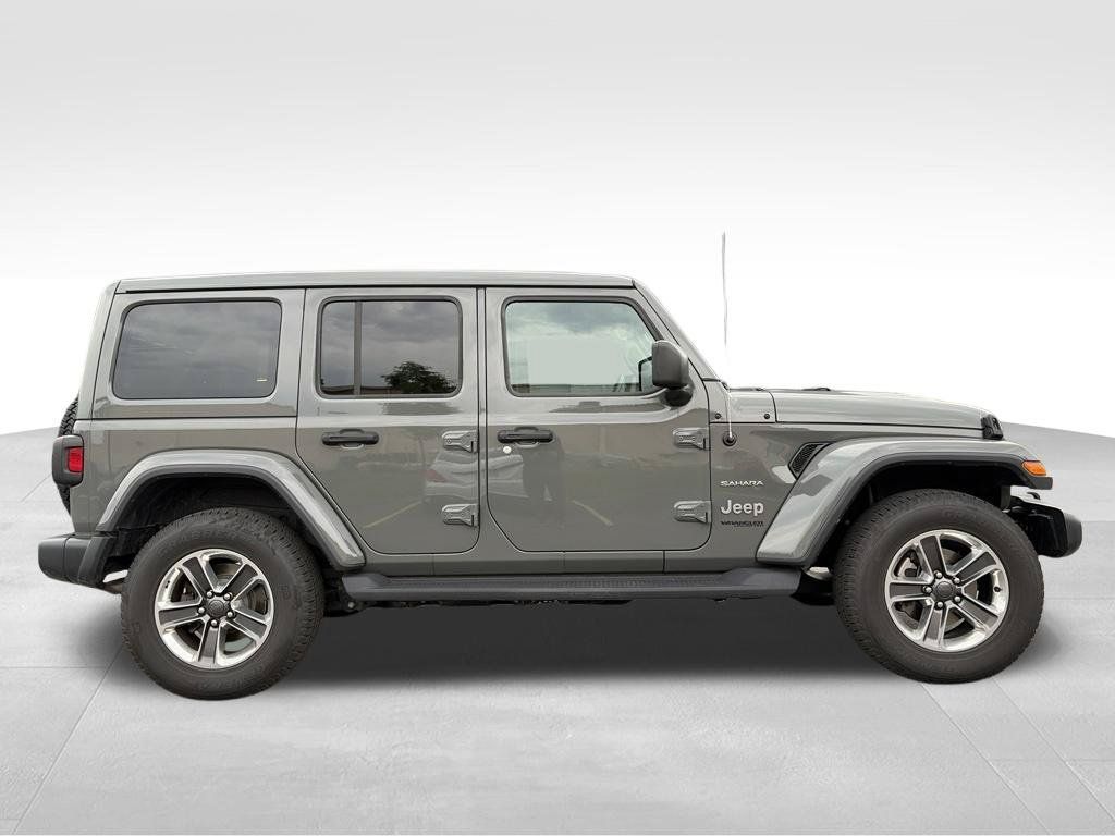 Used 2021 Jeep Wrangler Unlimited Sahara AWD/4WD image 2
