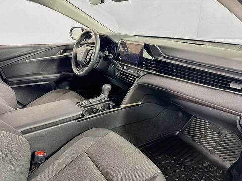 Used 2025 Toyota Camry LE w/ Convenience Package AWD/4WD image 29