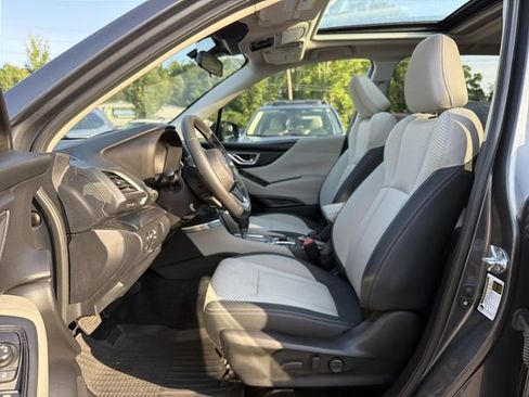 Used 2024 Subaru Forester Premium AWD/4WD image 9