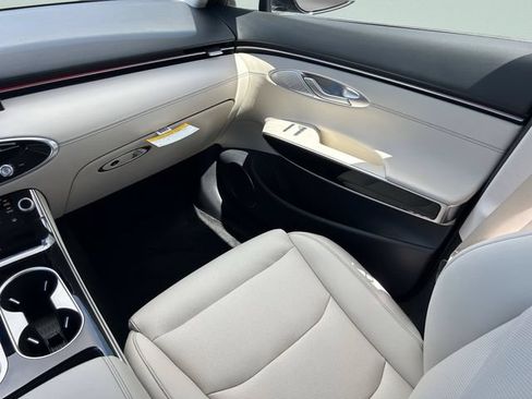 New 2026 Genesis GV70 2.5T AWD/4WD image 21