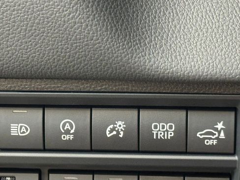Used 2026 Toyota Tundra Limited w/ Power Package AWD/4WD image 33