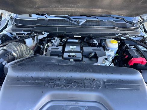 Used 2024 RAM 2500 Laramie AWD/4WD image 23