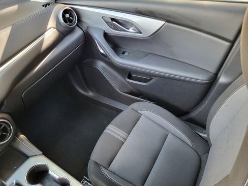 Used 2025 Chevrolet Blazer LT image 16