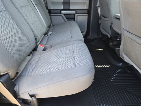 Used 2019 Ford F150 XLT image 15