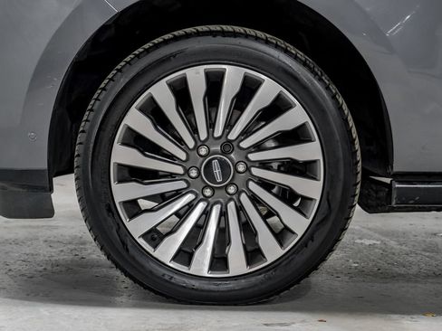 Used 2021 Lincoln Navigator L Reserve w/ Luxury Package AWD/4WD image 66