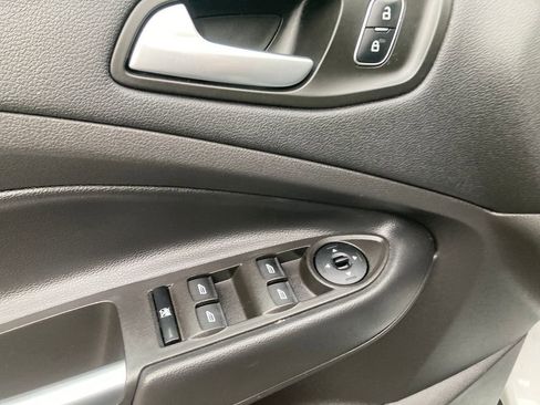 Used 2018 Ford Escape SE image 14