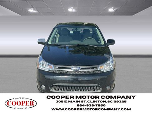 Used 2010 Ford Focus SE FWD image 8