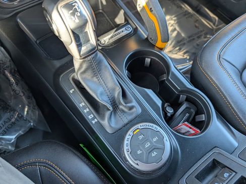 Used 2024 Ford Bronco Badlands AWD/4WD image 19